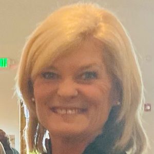 Meet your Posher, Liz